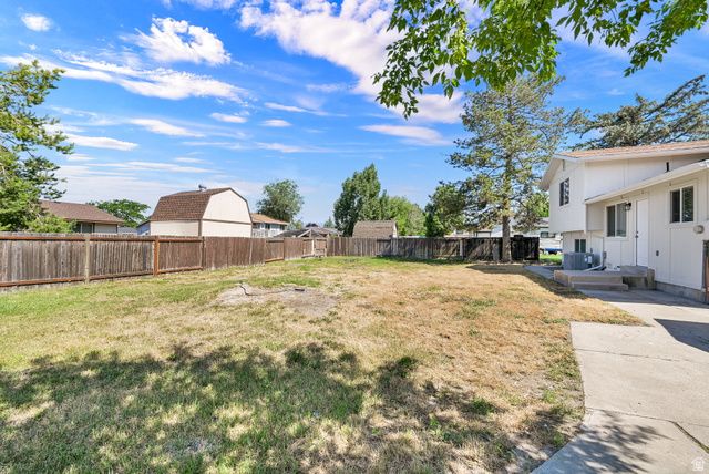 958 N 2075 W, Farr West, UT 84404