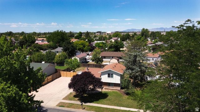958 N 2075 W, Farr West, UT 84404