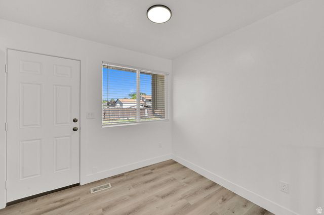 958 N 2075 W, Farr West, UT 84404