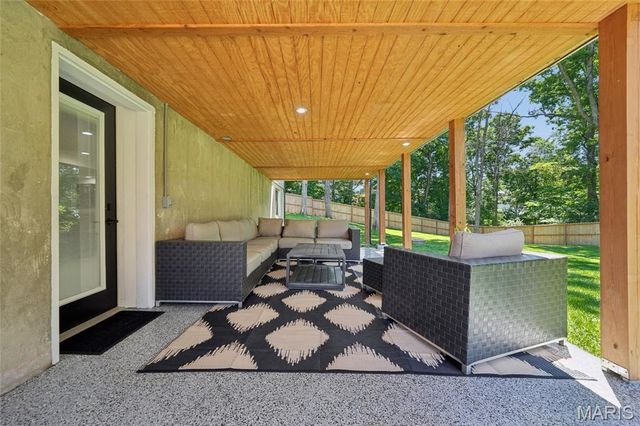 1420 Saint Peters Howell Road, St Peters, MO 63376