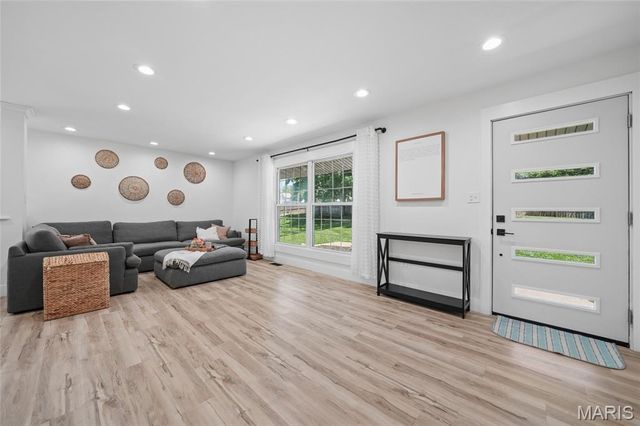 1420 Saint Peters Howell Road, St Peters, MO 63376