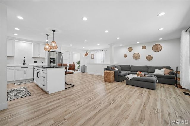 1420 Saint Peters Howell Road, St Peters, MO 63376
