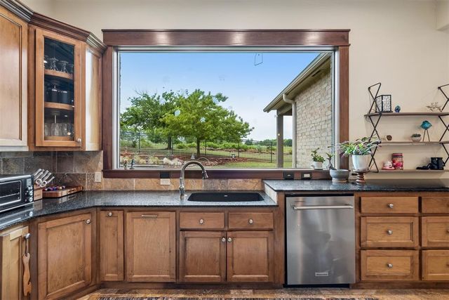1605 NW 199th Street, Edmond, OK 73012
