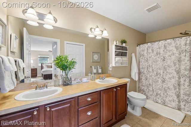 526 Kimball Street, Howell, MI 48855