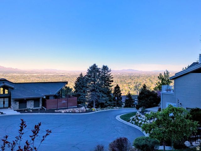 4925 S MOUNTAIN LN, Salt Lake City, UT 84124