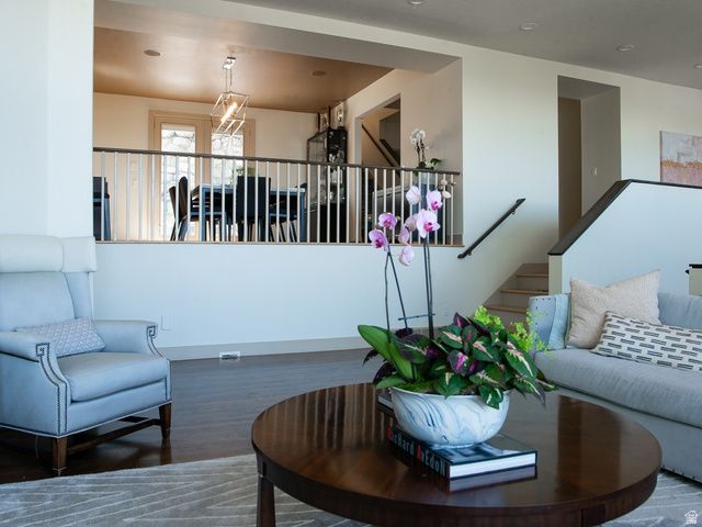4925 S MOUNTAIN LN, Salt Lake City, UT 84124