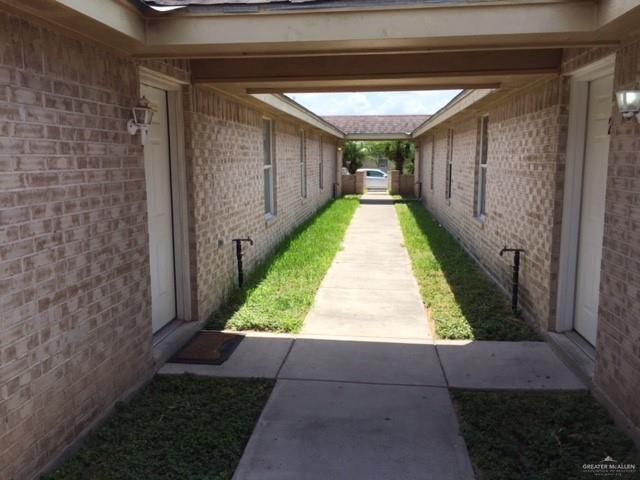 1302 S Diplomat Drive, Pharr, TX 78577