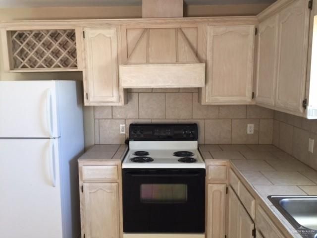 1302 S Diplomat Drive, Pharr, TX 78577
