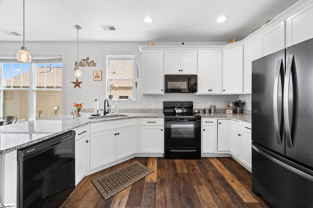 323 Barnhill Court, Greenville, SC 29617