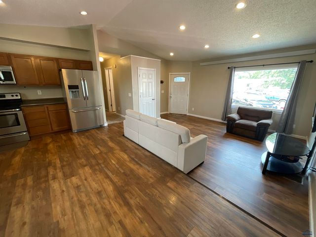 629 CHARGER CT, Rapid City, SD 57701