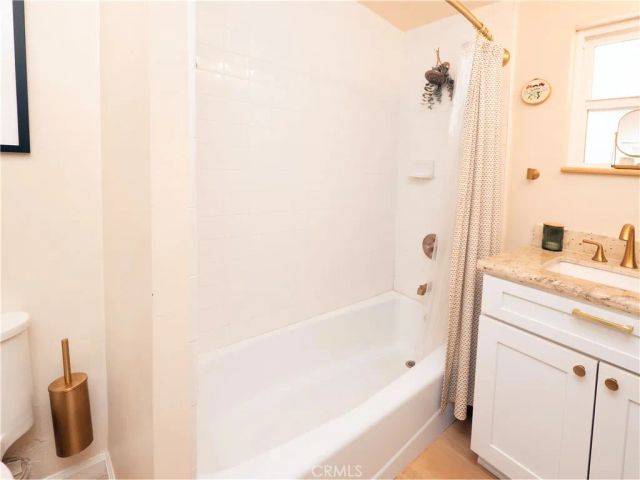 18527 Napa Street, Northridge, CA 91324