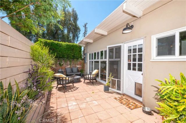 18527 Napa Street, Northridge, CA 91324