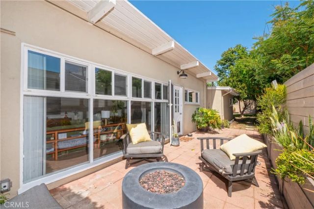 18527 Napa Street, Northridge, CA 91324