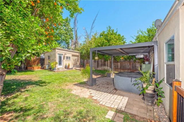 18527 Napa Street, Northridge, CA 91324