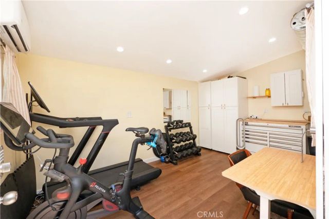 18527 Napa Street, Northridge, CA 91324