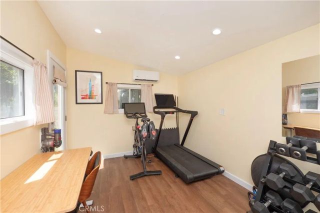 18527 Napa Street, Northridge, CA 91324