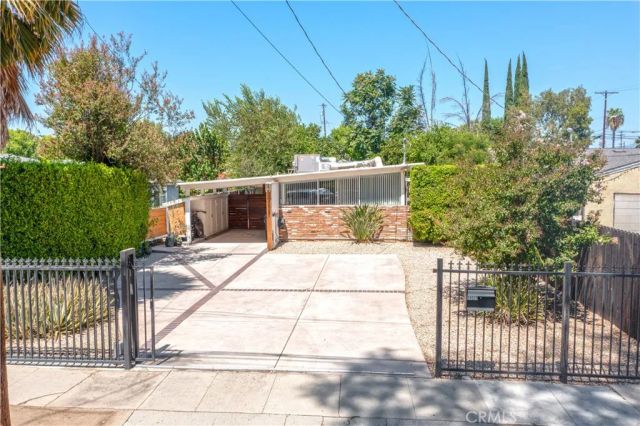 18527 Napa Street, Northridge, CA 91324