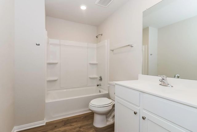 8206 Sunberry Shadow Drive, Houston, TX 77016