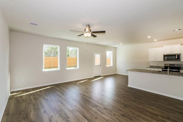 8206 Sunberry Shadow Drive, Houston, TX 77016