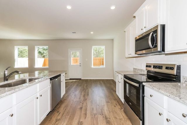 8206 Sunberry Shadow Drive, Houston, TX 77016