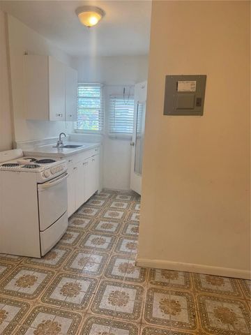 3690 SW 14th St 1, Miami, FL 33145