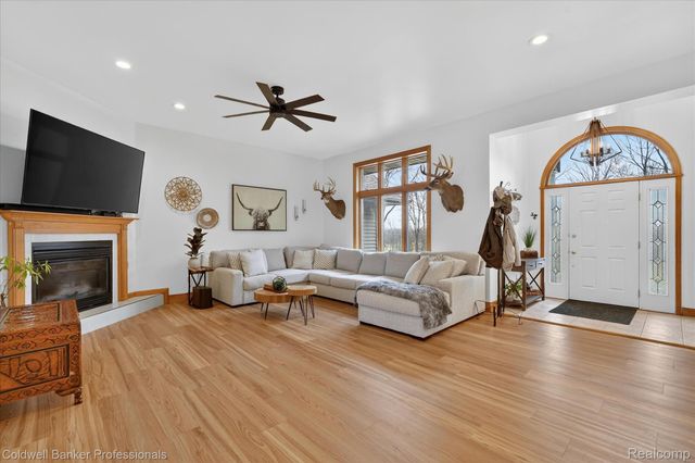 10310 Sharp Road, Mundy Township, MI 48473