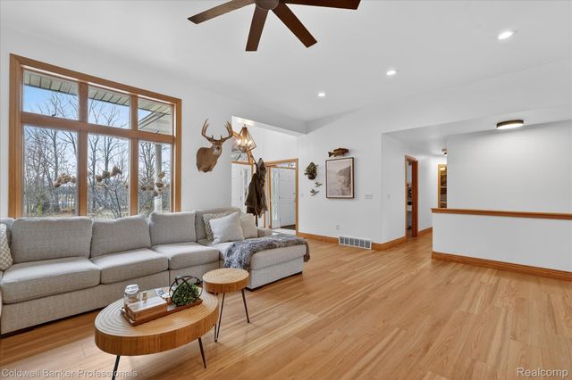 10310 Sharp Road, Mundy Township, MI 48473