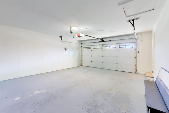 656 Jon Lane, Des Plaines, IL 60016