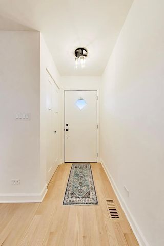 656 Jon Lane, Des Plaines, IL 60016