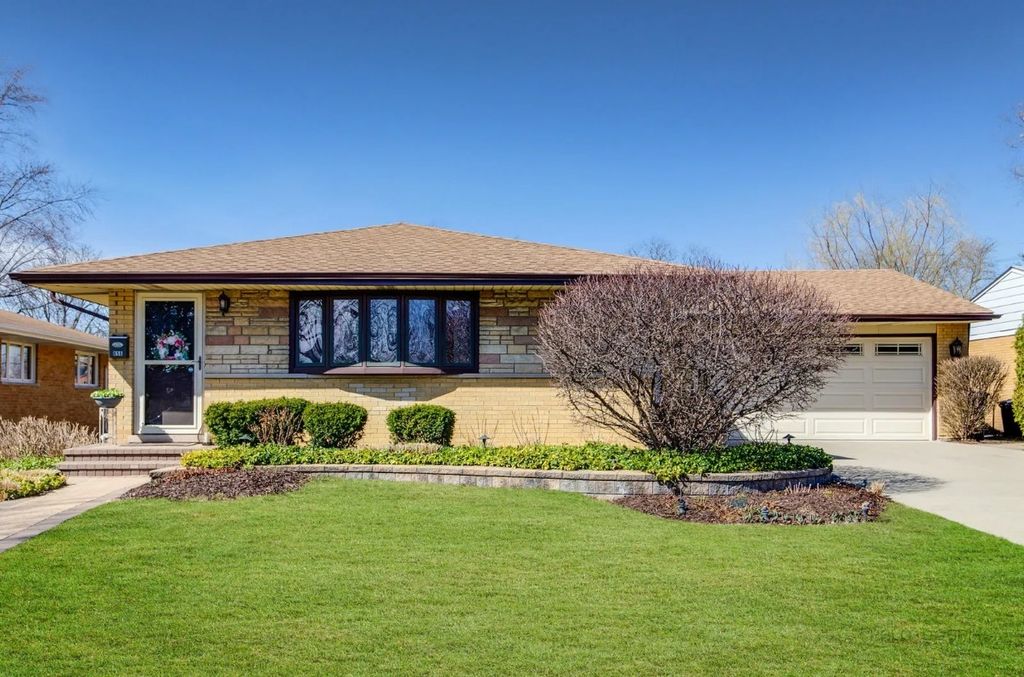 656 Jon Lane, Des Plaines, IL 60016