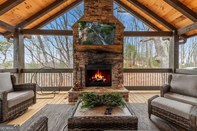 467 Skylight Drive, Blue Ridge, GA 30513