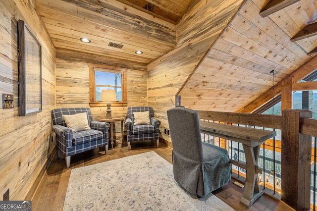 467 Skylight Drive, Blue Ridge, GA 30513