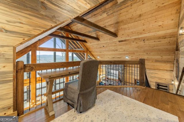 467 Skylight Drive, Blue Ridge, GA 30513