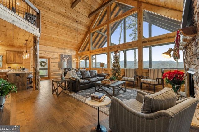 467 Skylight Drive, Blue Ridge, GA 30513