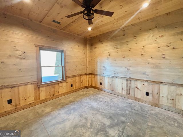 467 Skylight Drive, Blue Ridge, GA 30513