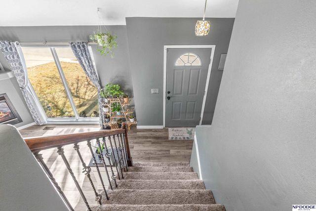 18060 Lillian Street, Omaha, NE 68136