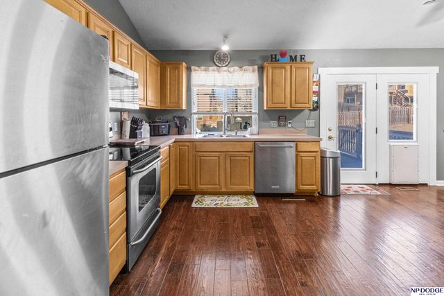 18060 Lillian Street, Omaha, NE 68136