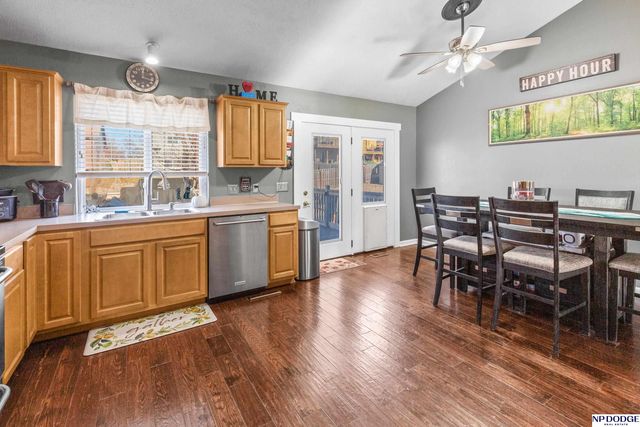 18060 Lillian Street, Omaha, NE 68136