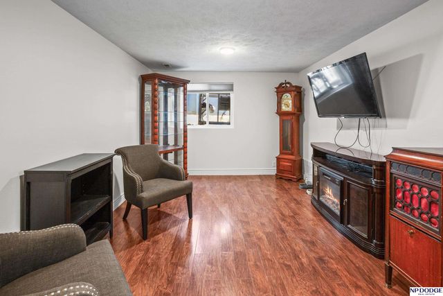 18060 Lillian Street, Omaha, NE 68136