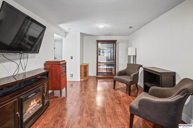 18060 Lillian Street, Omaha, NE 68136