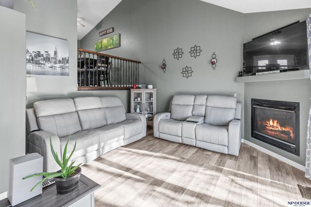 18060 Lillian Street, Omaha, NE 68136