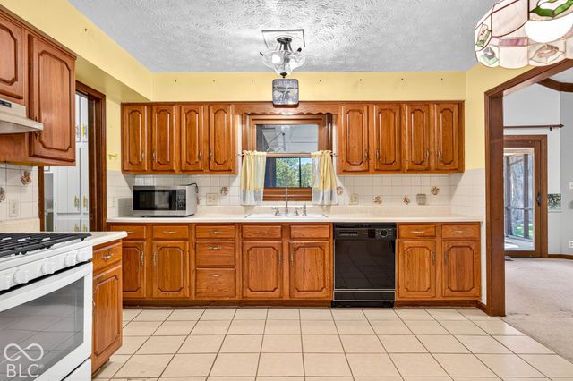 130 Brookside Court, Franklin, IN 46131