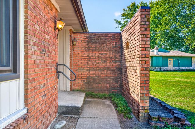 130 Brookside Court, Franklin, IN 46131