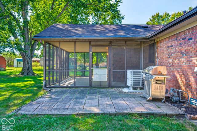 130 Brookside Court, Franklin, IN 46131
