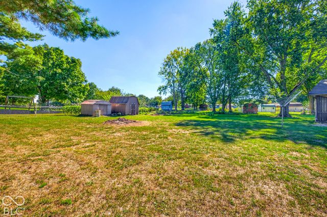 130 Brookside Court, Franklin, IN 46131