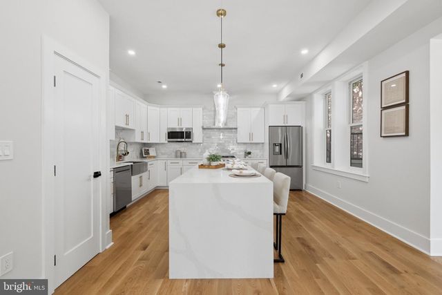 54 RHODE ISLAND AVE NE, Washington, DC 20002