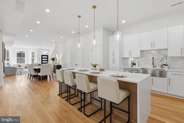 54 RHODE ISLAND AVE NE, Washington, DC 20002