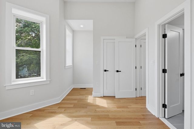 54 RHODE ISLAND AVE NE, Washington, DC 20002