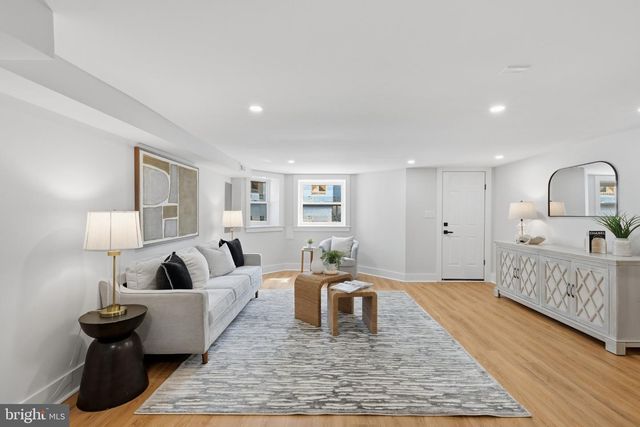 54 RHODE ISLAND AVE NE, Washington, DC 20002