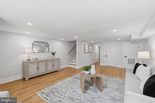 54 RHODE ISLAND AVE NE, Washington, DC 20002